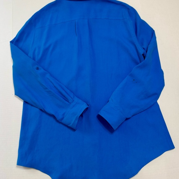 🚨LAST CHANCE BOGO FREE🚨 
Nexx Blue Blouse 100% Silk and Relaxed Fit - Picture 8 of 8